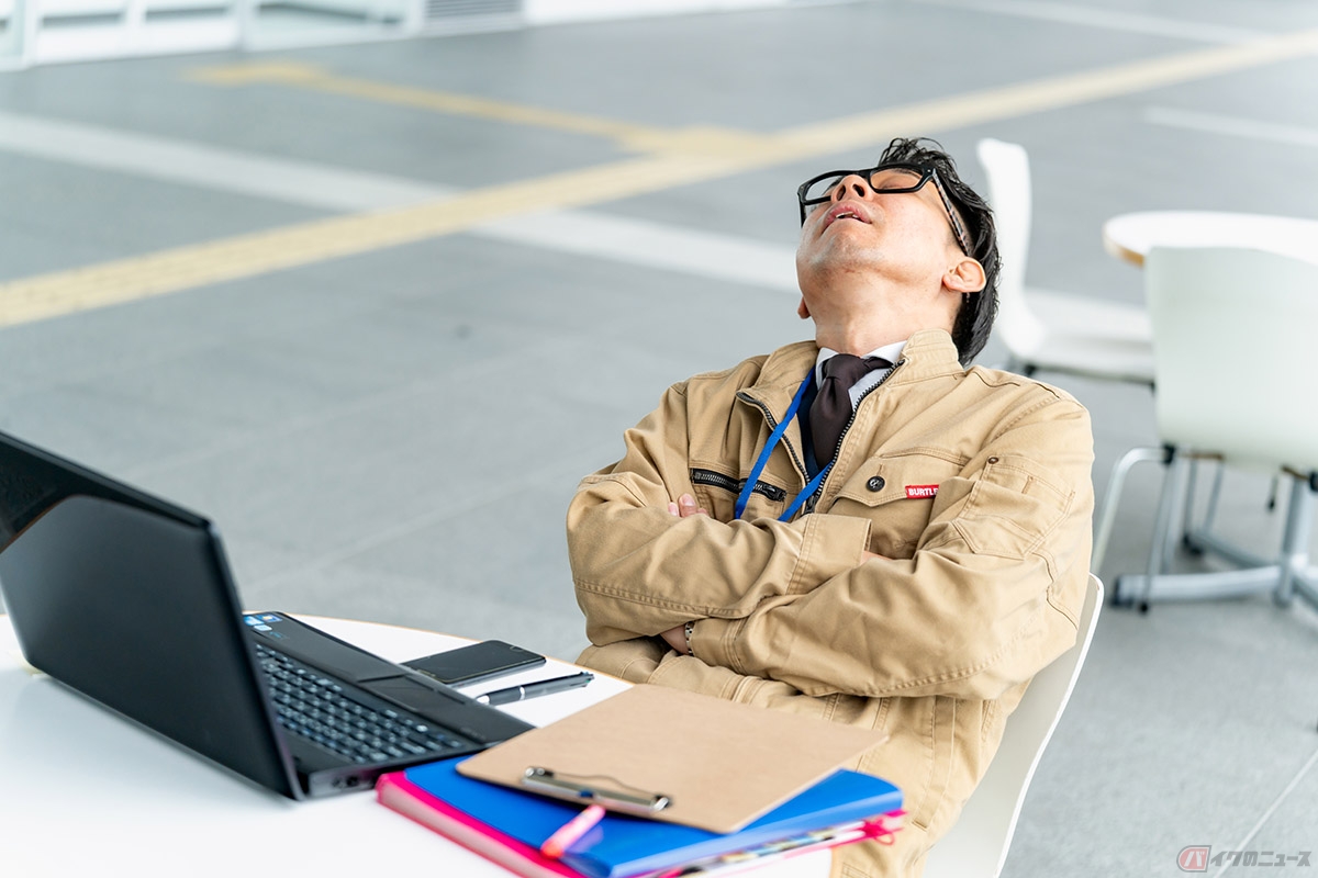 運転に必要な判断力や反応速度に支障が出るような状態では、そもそもハンドルを握ること自体が法律に反している