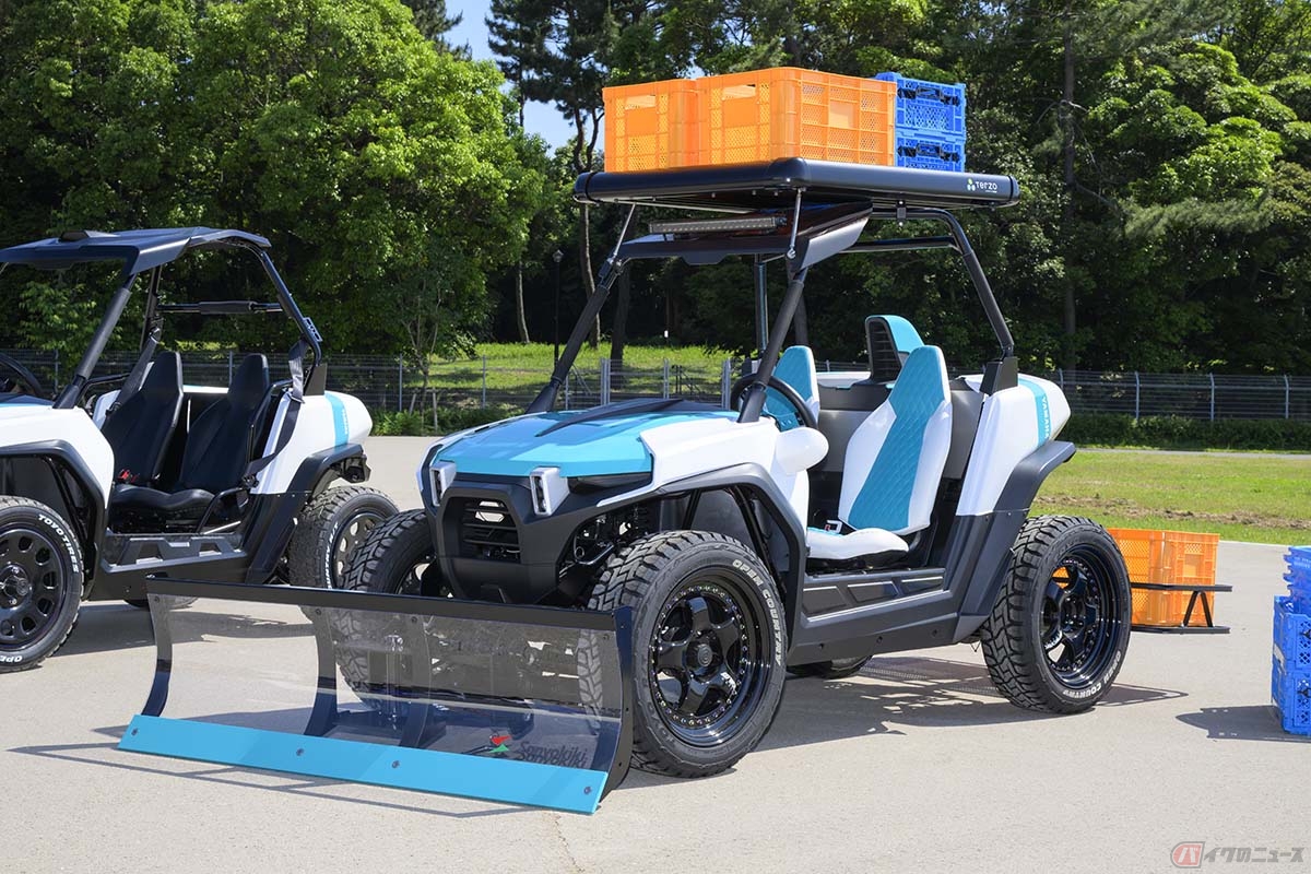 ヤマハが開発中の小型EV「ディアパソンC580」。農業機械メーカーや自動車用品メーカーなどと協業することでスピード感のある開発を可能にしているほか、様々なアタッチメントの脱着も想定されています