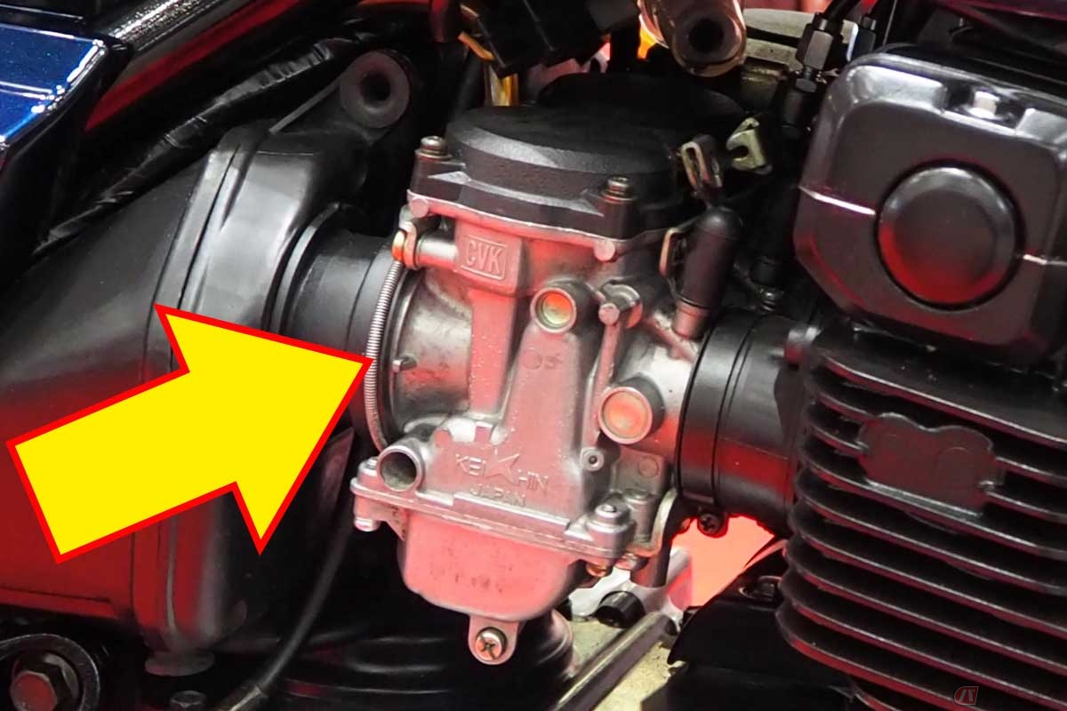 2000年の半ばまで主流だったバイクのキャブレター。画像はカワサキ「ゼファー（400）」