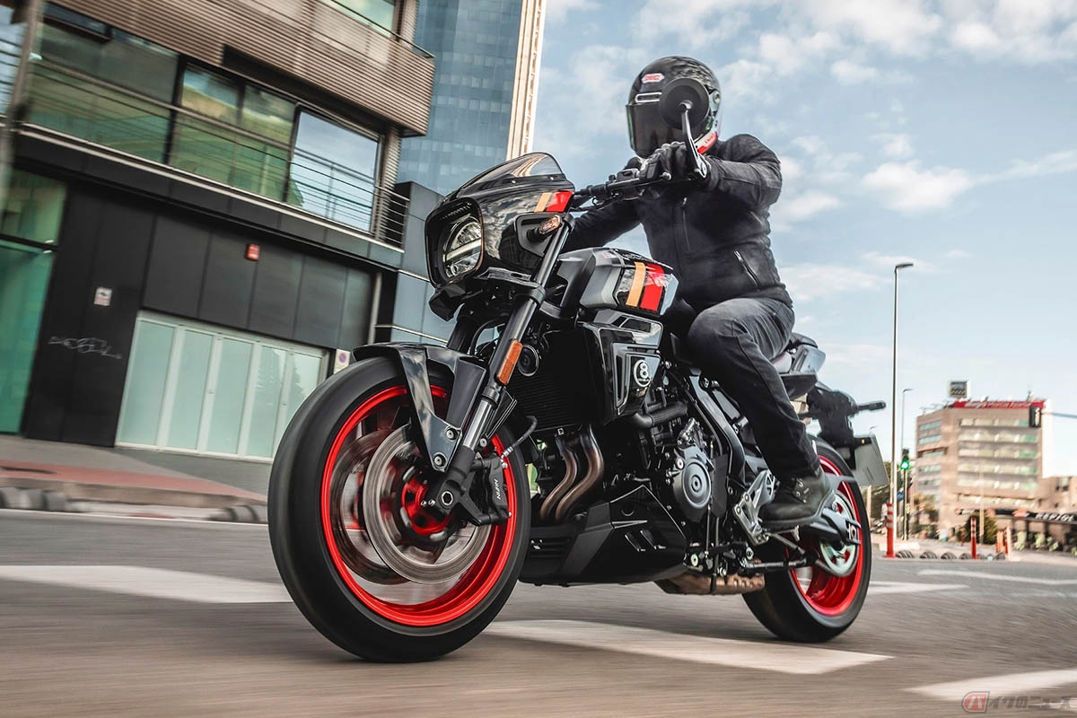 最新だけど、どこか懐かしい!! スズキの新型モデル「GSX-8TT」が