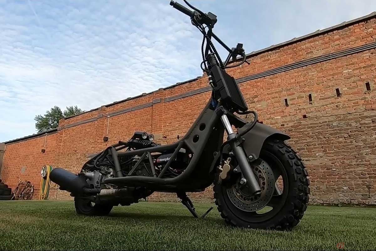 ヤマハ「マジェスティ250」を「立ち乗りオフロードスクーター」に魔改造してしまった動画に反響