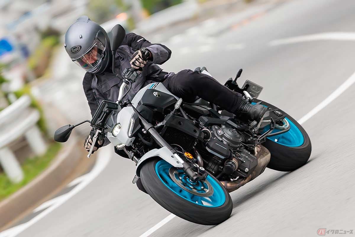 クラッチとシフトチェンジ操作から解放されることで、より深くバイクのフィーリングを楽しめるという新たな魅力を発見
