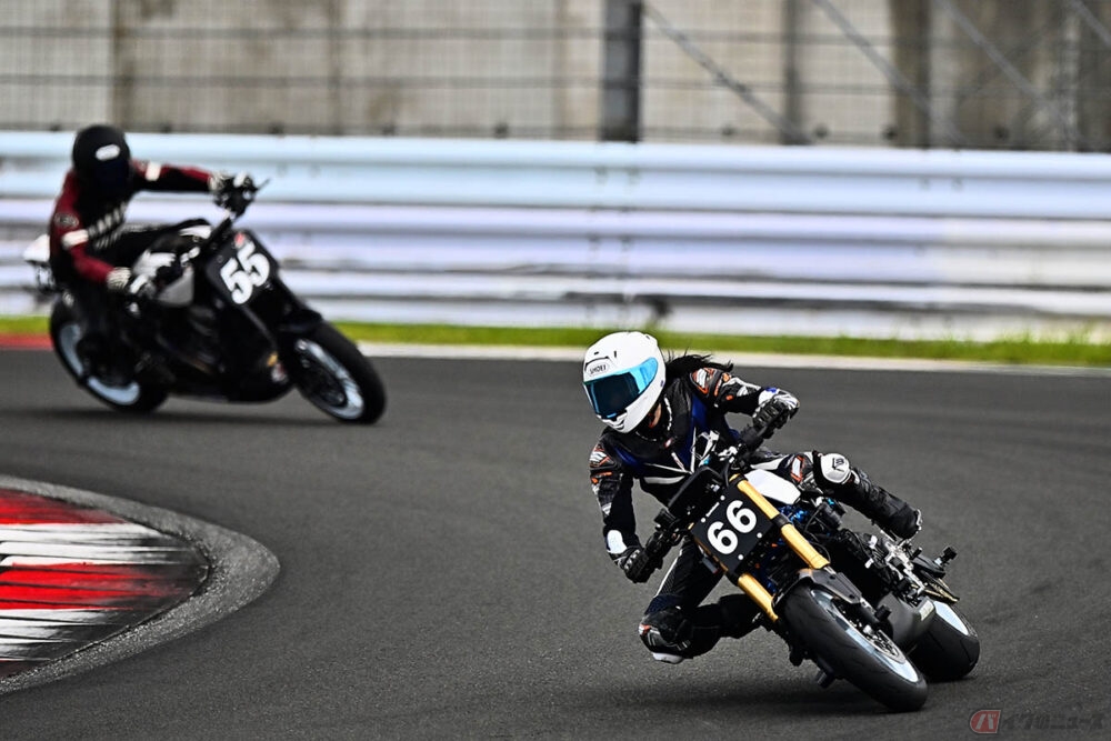 日本のバイクレース普及に務める「長瀬智也」さんが愛機で参戦