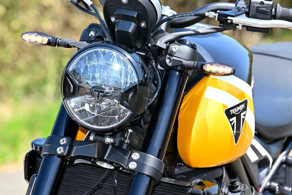 トライアンフの新たな可能性？ 「適度なユルさ」が魅力の「TRIDENT 660