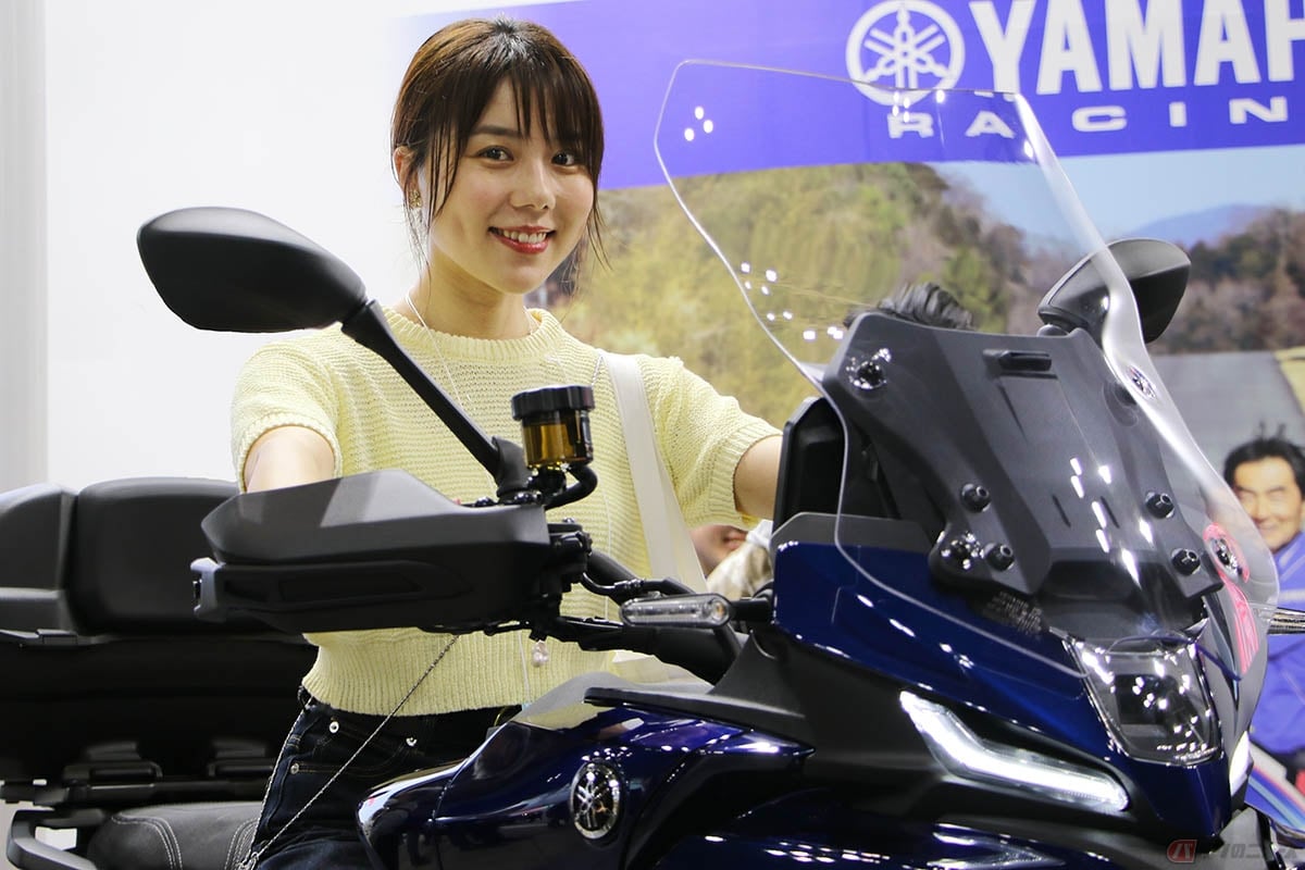 クラッチ操作不要で楽しめるヤマハ「トレーサー9 GT+ Y-AMT」と小野木里奈さん