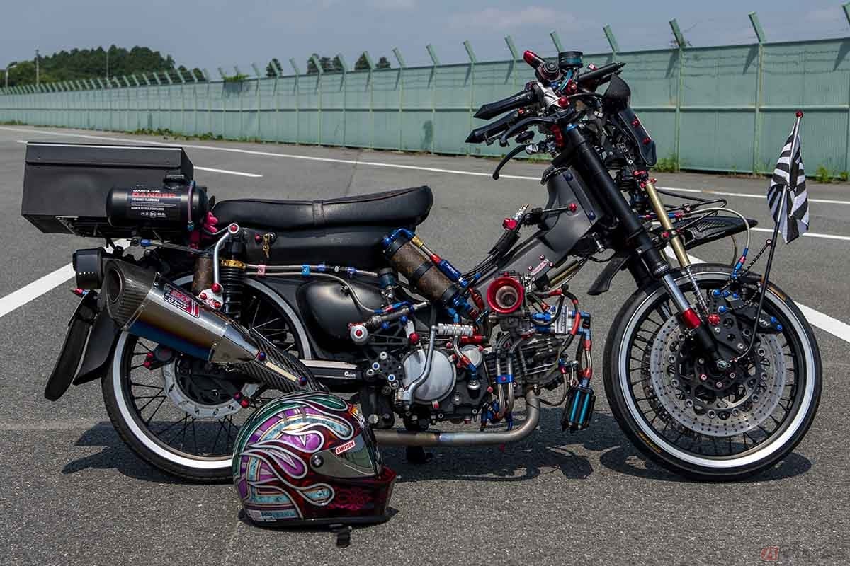 8眼ライトが印象的なホンダ「リトルカブ」カスタム