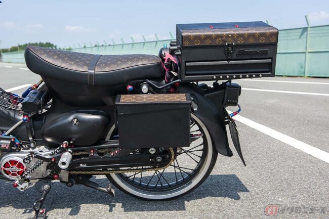 魅せて走れるリトルカブ」HSR九州サーキットに現る!! 極限までナロー化