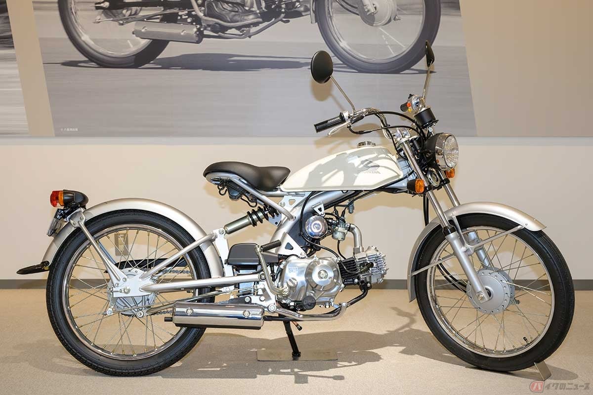 「Nプロジェクト」第4弾として2003年に発売されたホンダ「Solo」は、個性的で伸びやかなシルエットが印象的な原付バイク