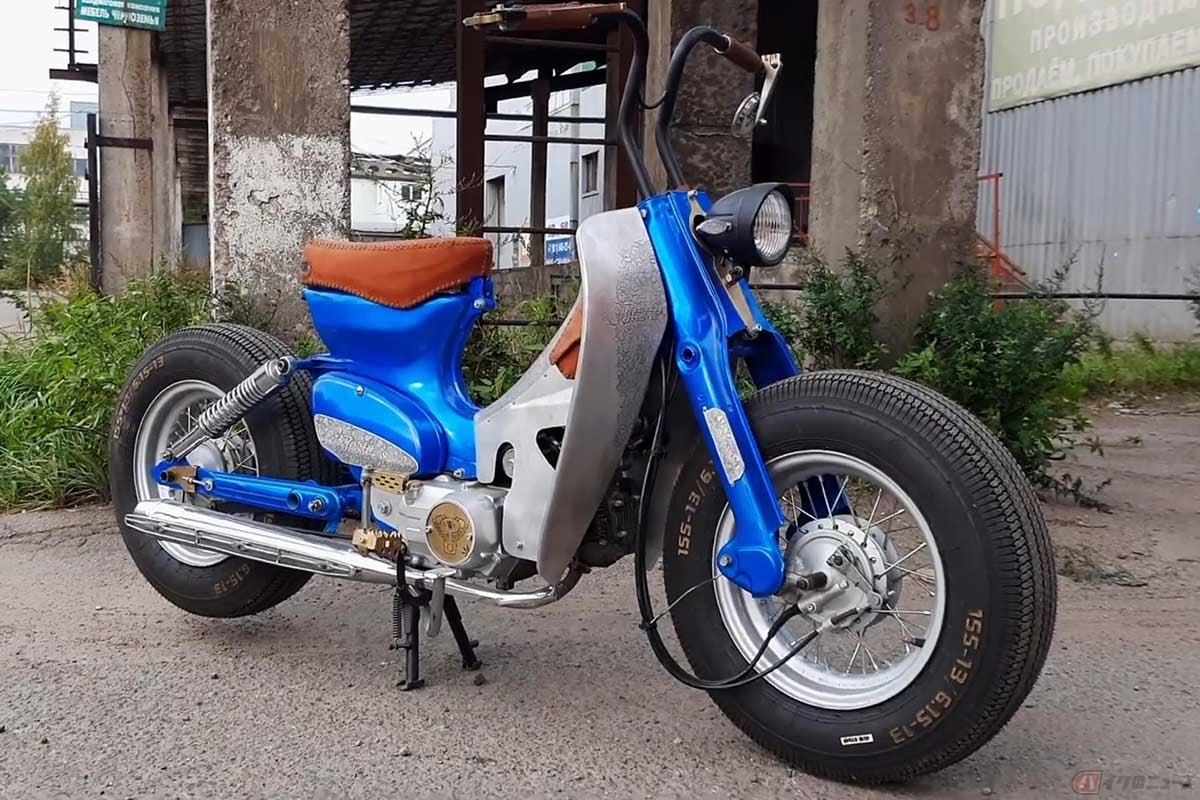 ロシアのカスタム系Youtuberが紹介するホンダ「スーパーカブC50」のカスタムがとにかくユニーク