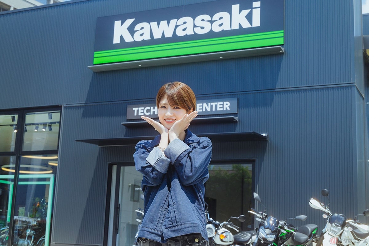 カワサキプラザで車両を購入したことを公表した若月佑美さん