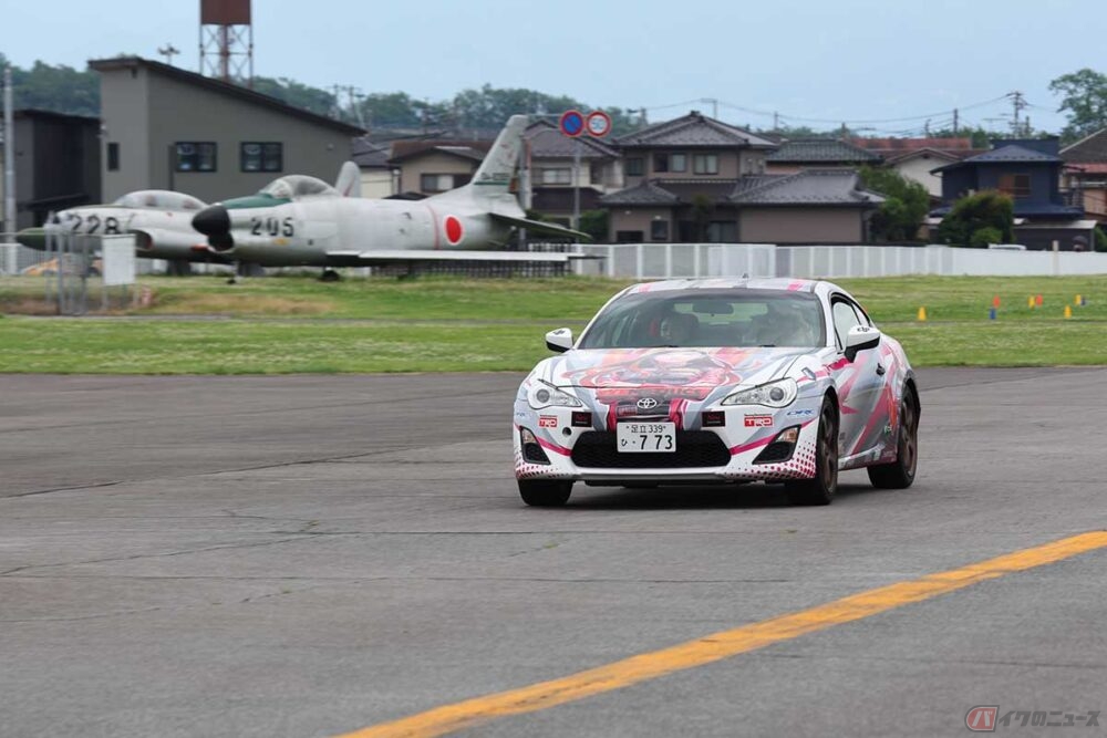 世界最速への挑戦!! マシンは「スーパーカブ」!? 4人の孫を持つ日本人