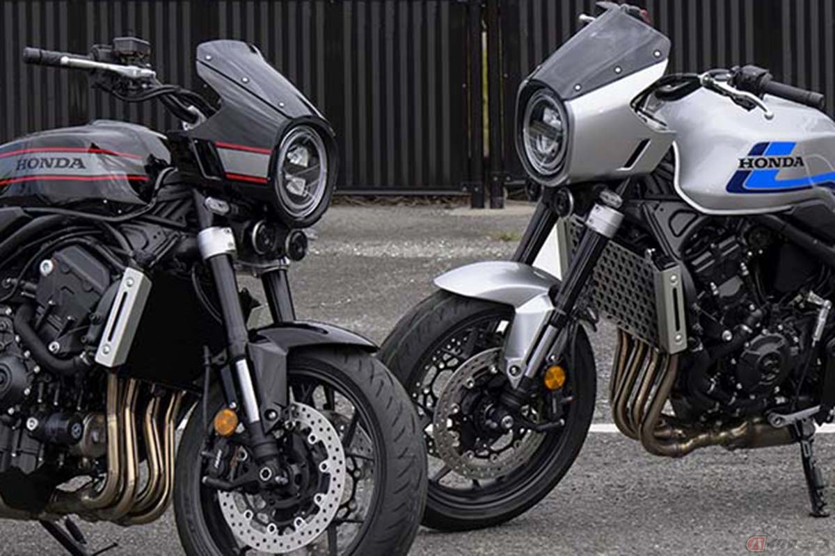 純正アクセサリーと予想されるビキニカウルを装着したホンダ「CB1000Fコンセプト」（左）と「CB1000F SEコンセプト」（右）