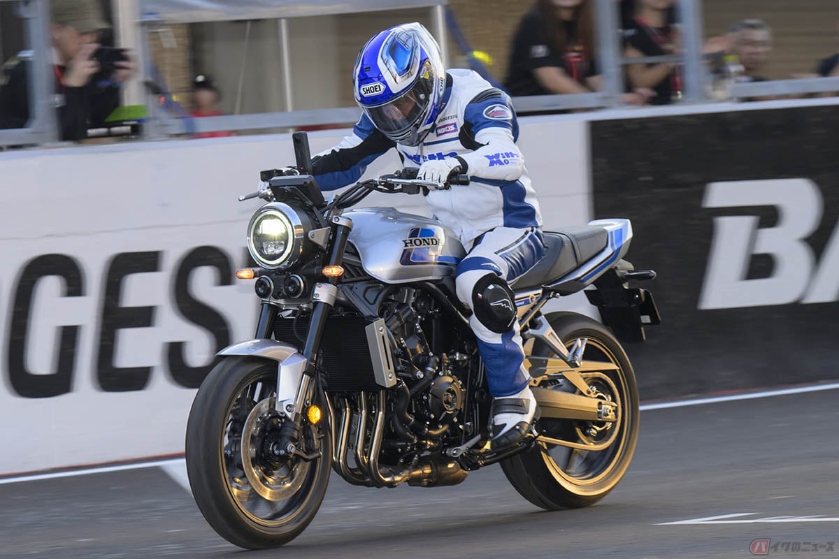 “走る姿”を公開したホンダ「CB1000Fコンセプト」