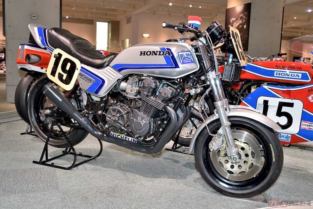 1982年、WGPに参戦したフレディ・スペンサーは、ホンダ「CB750Fレーサー」でデイトナ100マイルレース初制覇。「CB1000Fコンセプト」はまさにその血統を継ぐ最新モデルと言えます