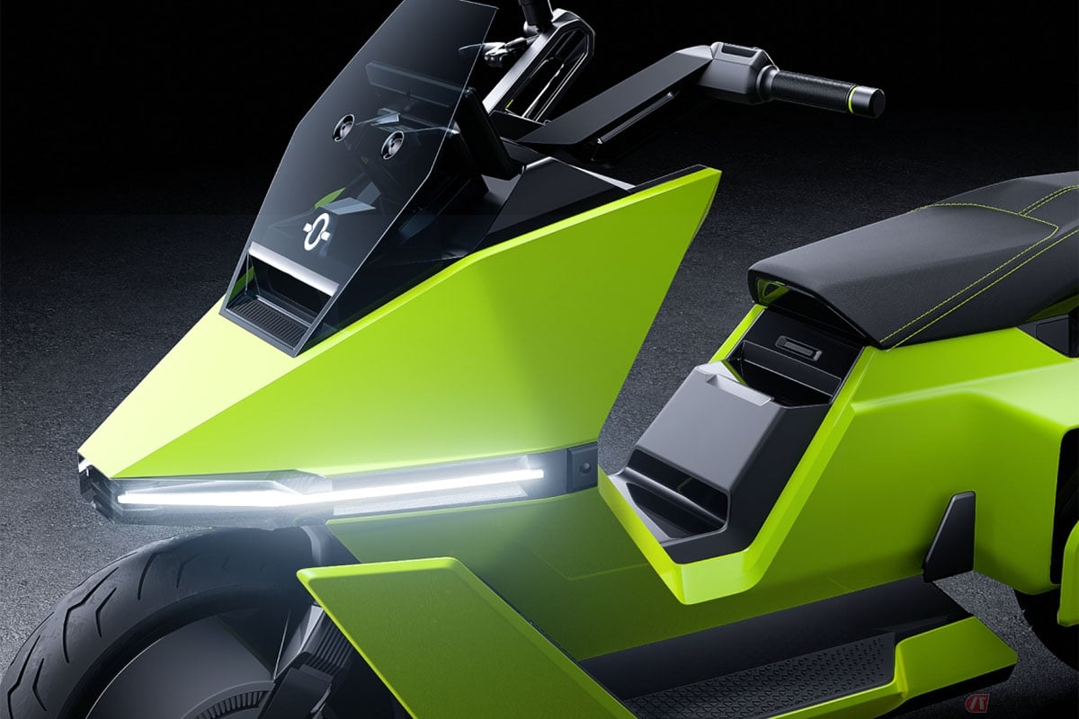 自律走行可能なOMOWAYの新型電動スクーター「Omo X」
