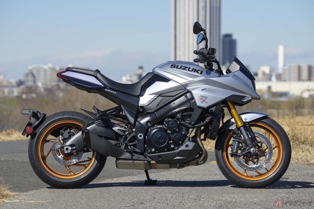 バイク女子が挑む伝説の名車！スズキ「KATANA」の鋭い切れ味に「怖い