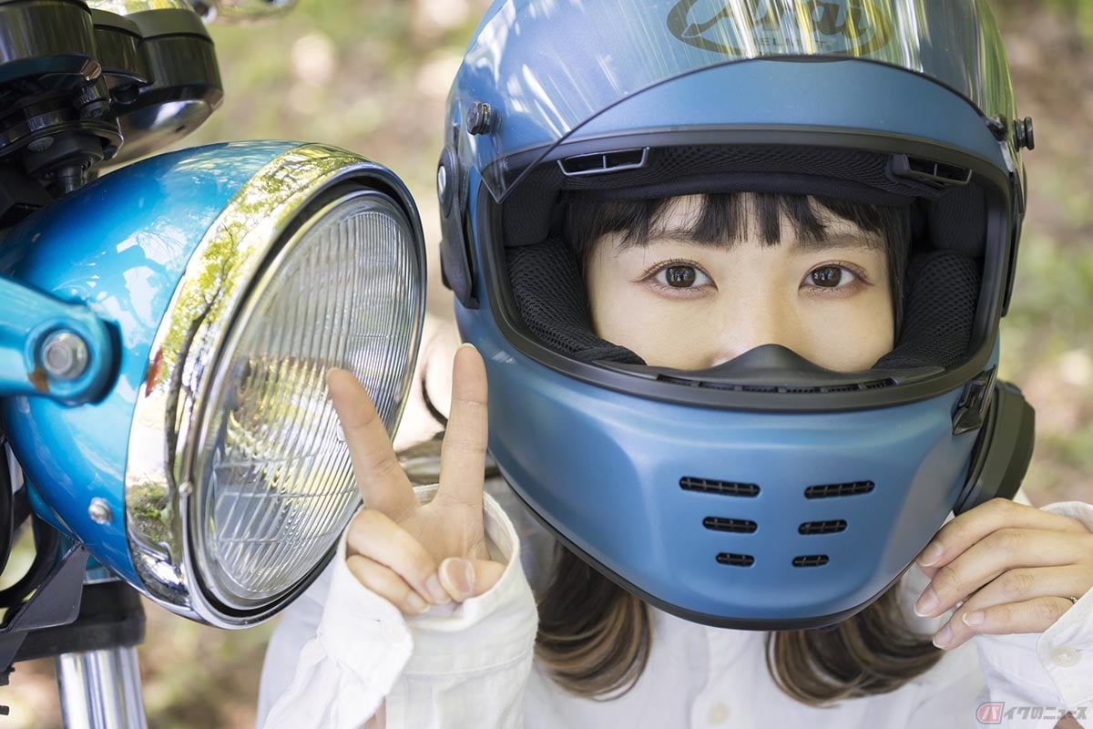 バイク乗りの間で行われる挨拶「ヤエー」