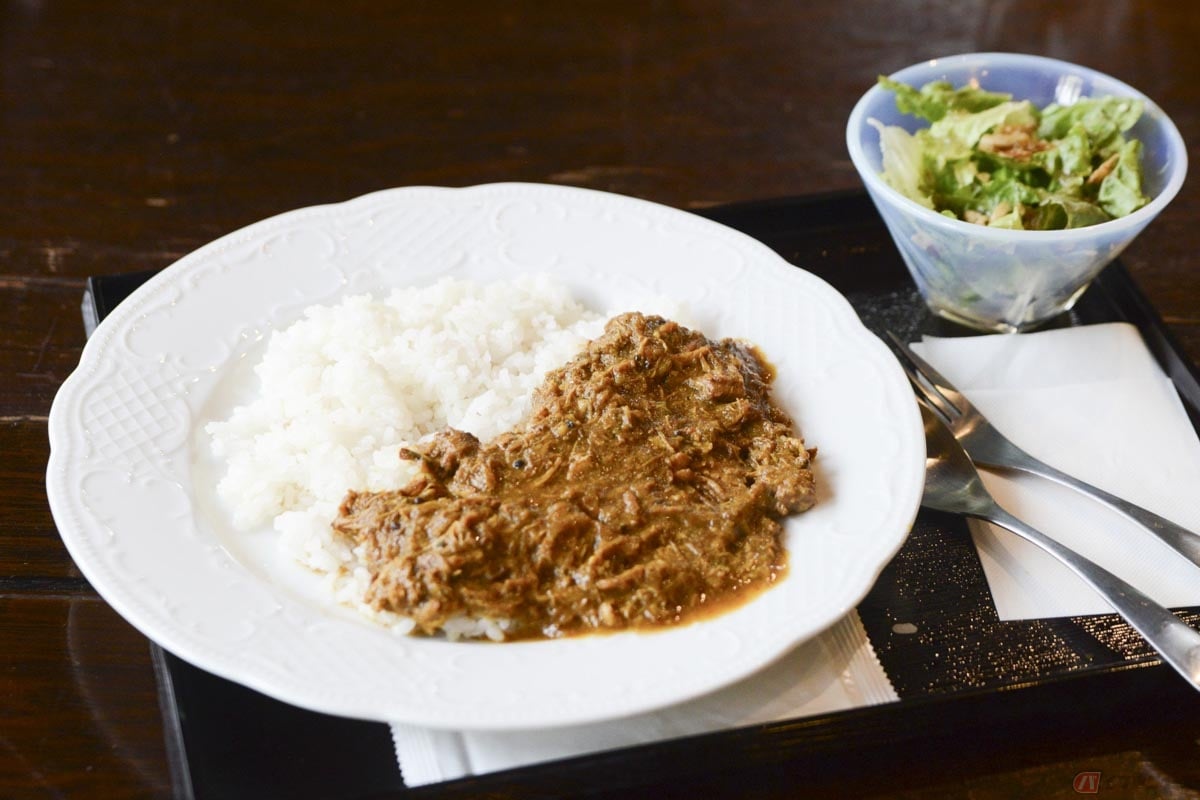 東京都西多摩郡檜原村にある「御根屋」。カレー職人による本格的なチキンカレーが頂けます