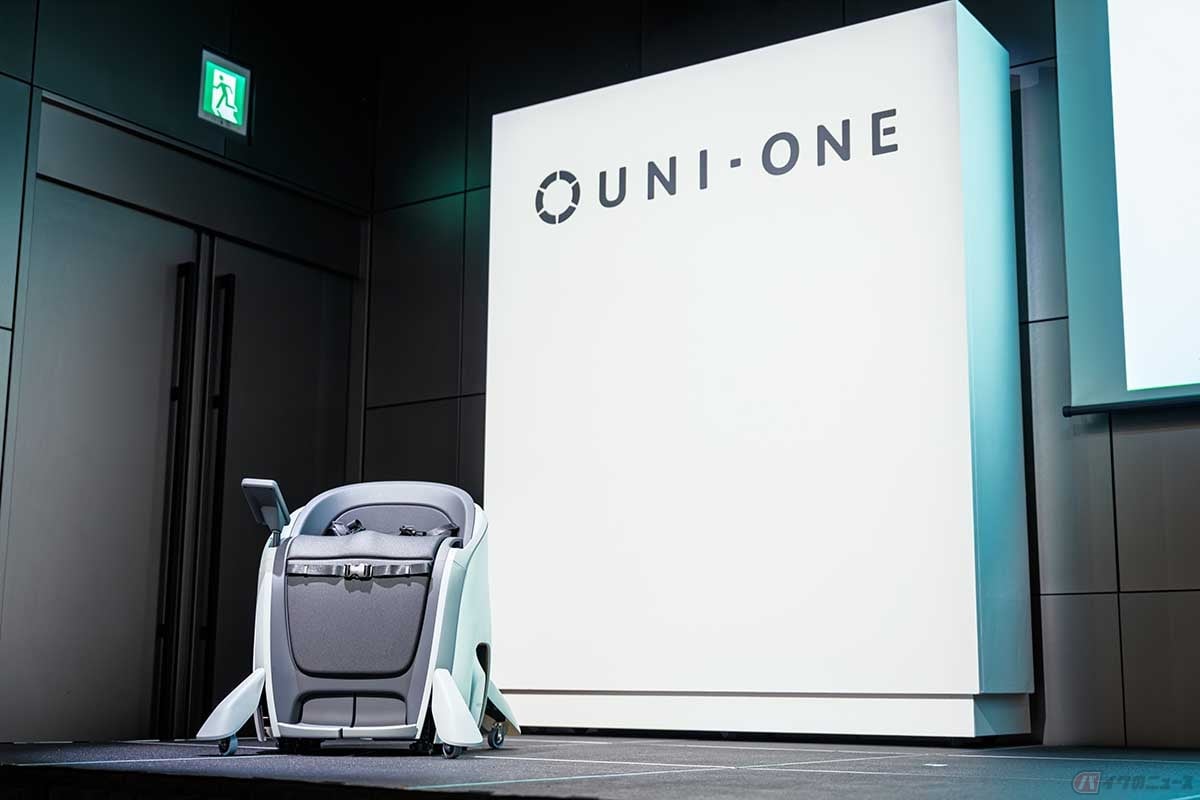 免許不要で乗れるホンダの新型移動用小型車「UNI-ONE」