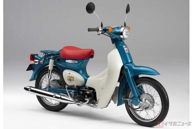 あのちゃん」 ホンダの50cc原付「リトルカブ」の特別仕様車にまたがり