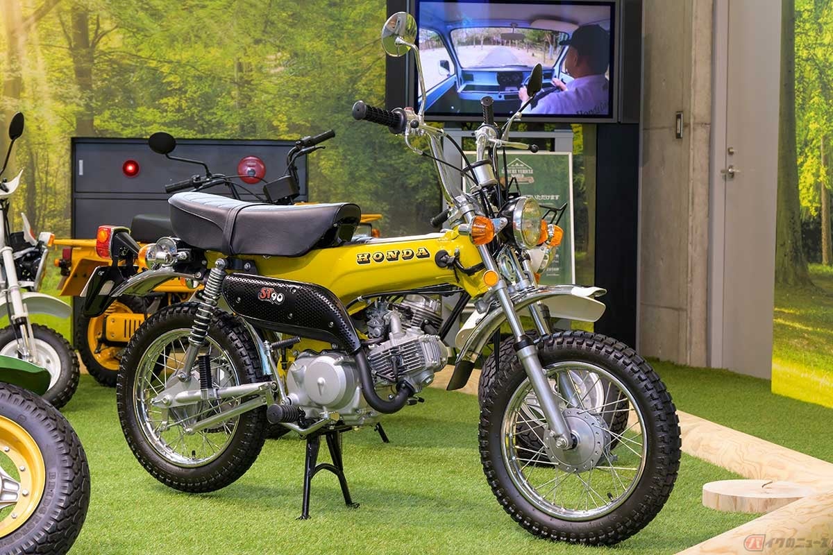 ホンダが1972年に発売したレジャーバイク「マイティダックス　ホンダST90」は、前後14インチホイールを装備してオフロードの走破性を強化