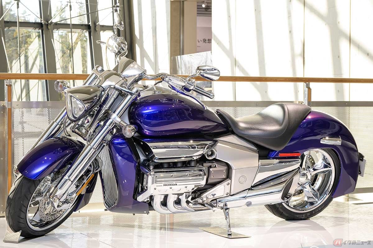 コンセプトバイクをそのまま量産するという挑戦を見事に叶えた、ホンダ「Valkyrie Rune」（2004年）