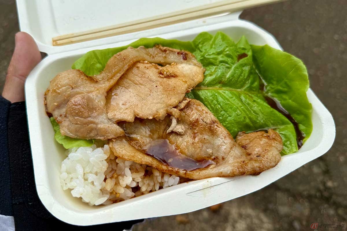 第2エイドで振る舞われる、食べ応え抜群の焼肉丼はグルメライドの名物です