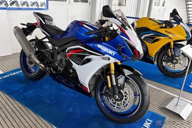 今年のサプライズはMotoGPマシン「GSX-RR」のエンジン始動!? スズキの