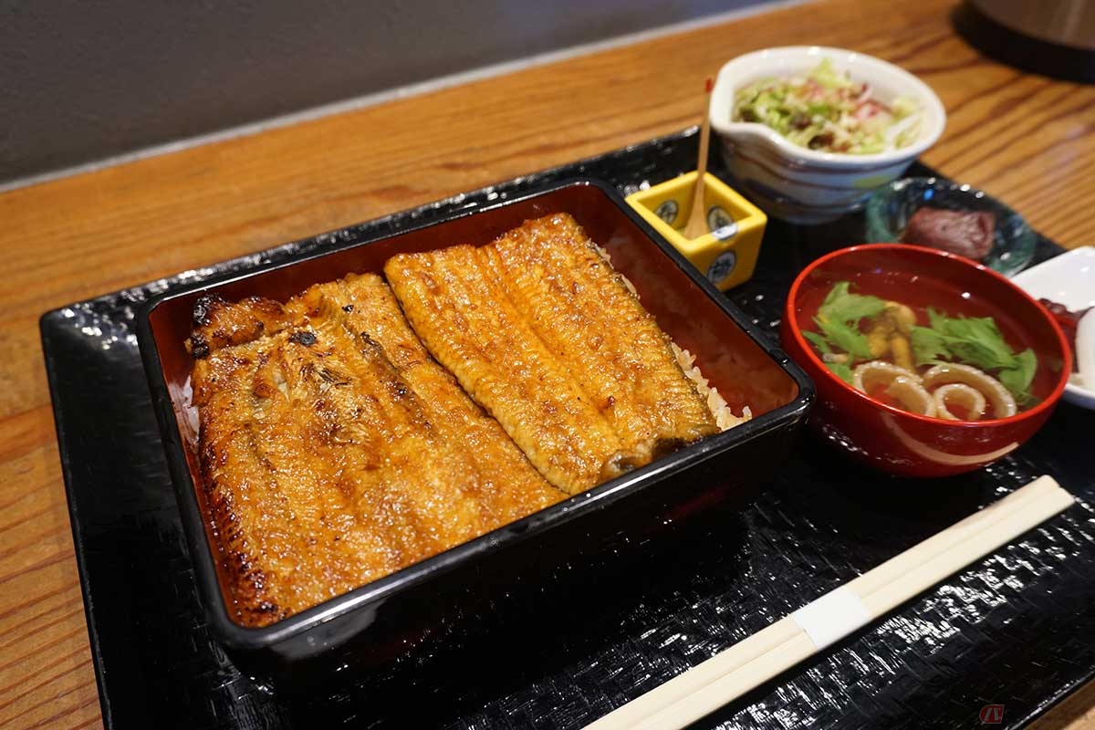 スーカーカブで気軽に立ち寄れるからこそ出会える「ごはんの正解」も嬉しい