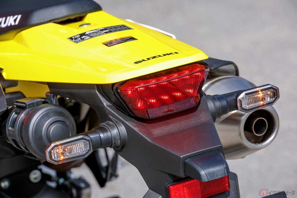 想像以上の戦闘力!? スズキ「DR-Z4S」ならカウンターステアもジャンプ
