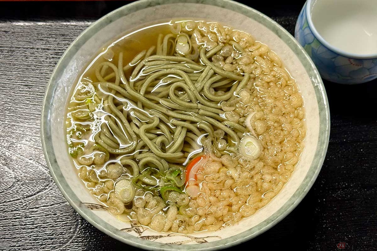 ヒルクライムの後には、優しい味わいの名物「倶利伽羅そば」が染み渡ります