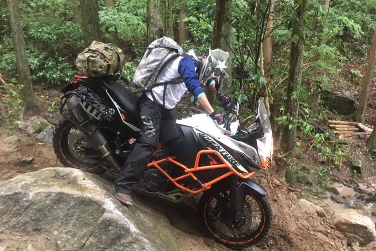 カワサキ「Ninja ZX-10R」2023年レース専用モデル 特別販売開始