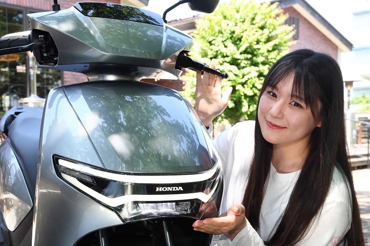 2025年6月に全国で販売が開始されたホンダの電動スクーター「CUV e:」(原付2種)