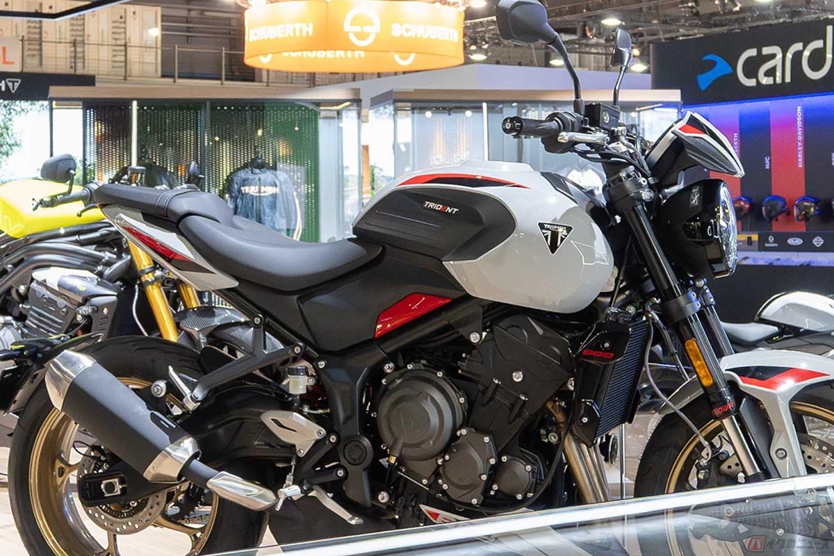 トライアンフ「トライデント800」