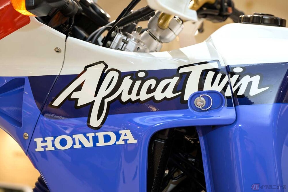 アフリカの砂漠を夢見るライダーへ捧げる ホンダ「アフリカツイン」の