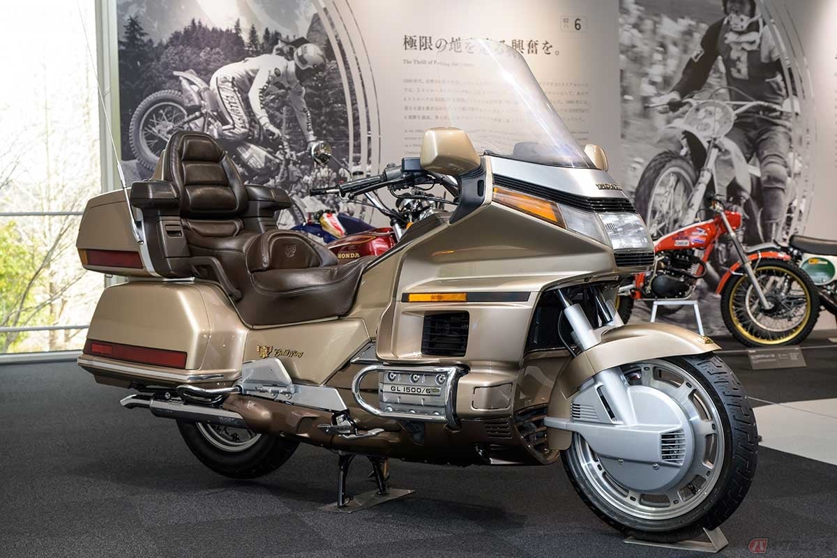1988年に日本国内で初めて発売された第4世代「ゴールドウイング(GL1500)」は、アメリカのオハイオ工場で生産し、日本に輸入された