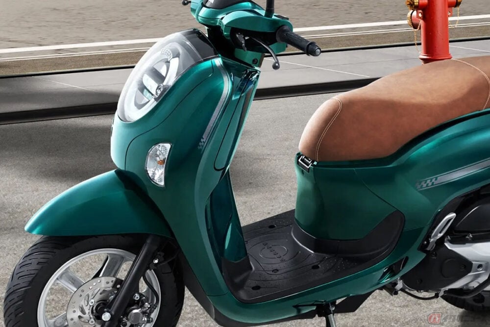 95kgを下回る車重とポップなカラーがキュート!! ホンダの原付二種