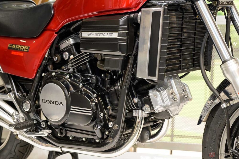 VF750 セイバー　不動　書付き　日立南太田ic 水冷90度V型4気筒エンジン搭載!! バイクの近未来を示したホンダ「VF750