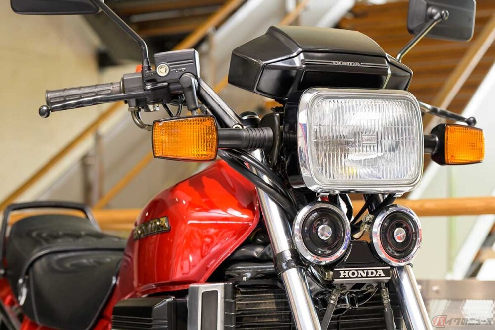 VF750 セイバー　不動　書付き　日立南太田ic 水冷90度V型4気筒エンジン搭載!! バイクの近未来を示したホンダ「VF750