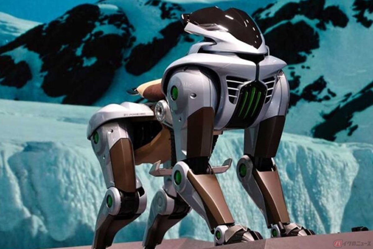 川崎重工が公開したコンセプトモデル「CORLEO」(写真:小林ゆき)