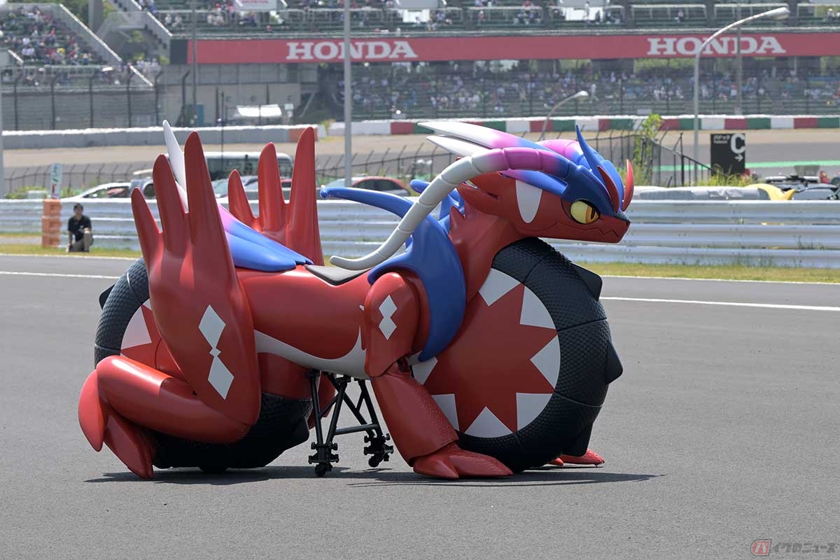 鈴鹿8耐で走行する姿を披露した「ホンダコライドン」