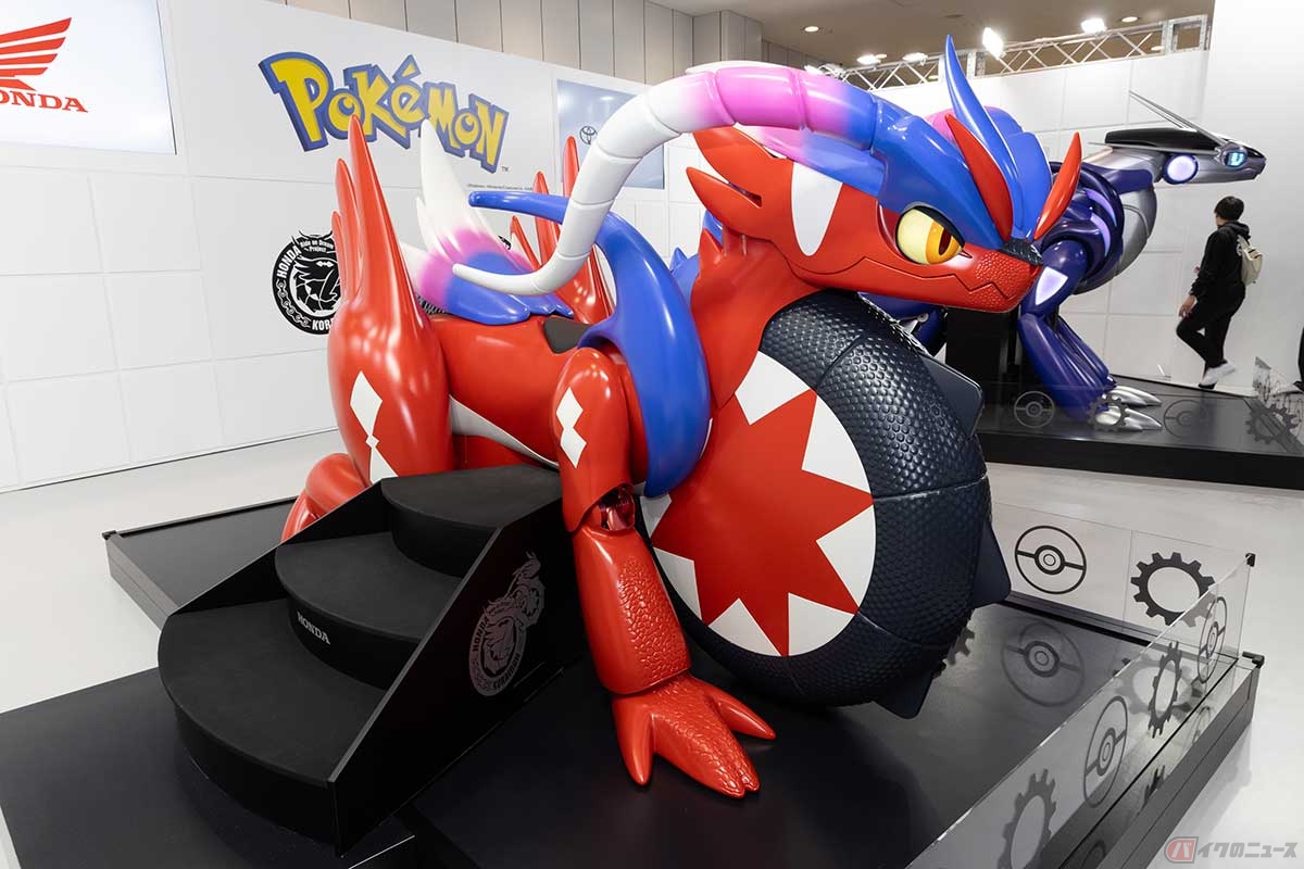 株式会社ポケモン監修のもと、ゲーム『ポケットモンスター スカーレット』の中で出会うことができる「コライドン」の形をしたミライモビリティ「ホンダコライドン」