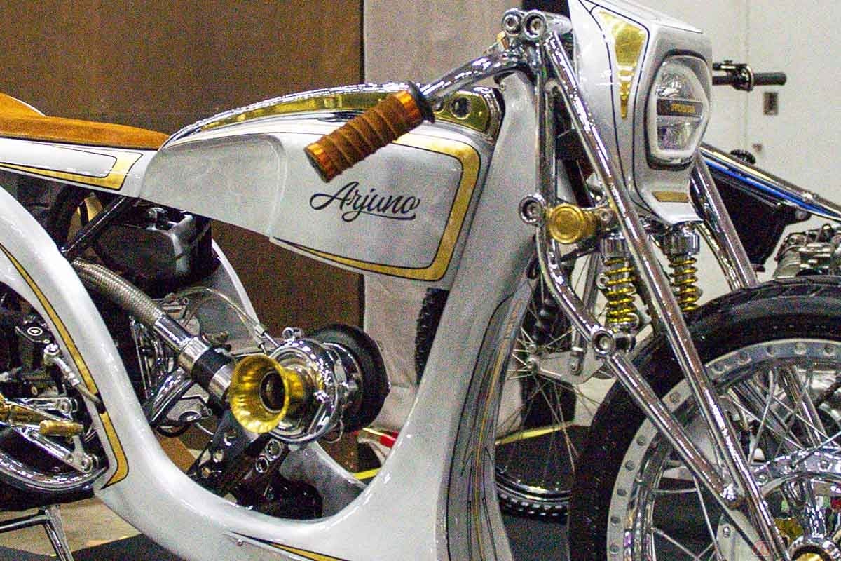 ホンダのスクーター「スタイロ160」をベースにした「Ultimate Custom」によるカスタム車両