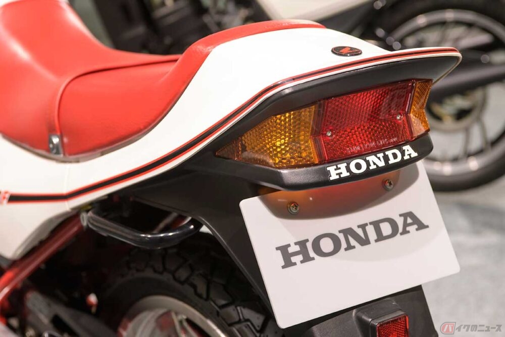 まるでカートのような原付3輪!? ホンダ「ロードフォックス」の悦楽的