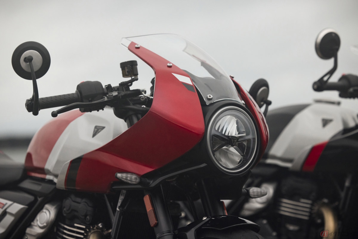 トライアンフ「スラクストン400」