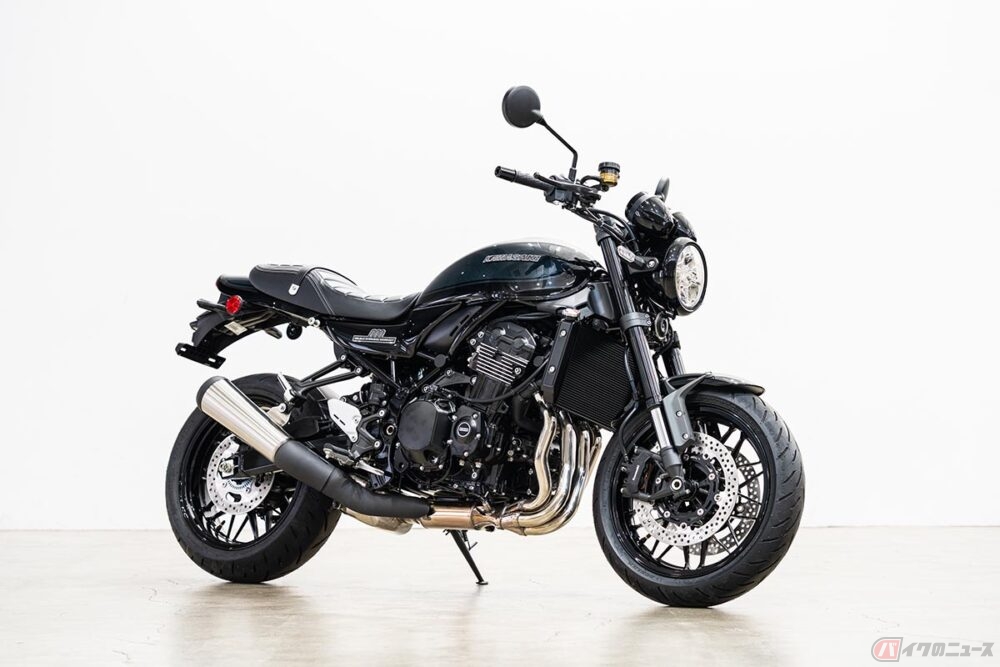 全身ブラックで精悍さマシマシ!! カワサキの大ヒットモデル「Z900RS