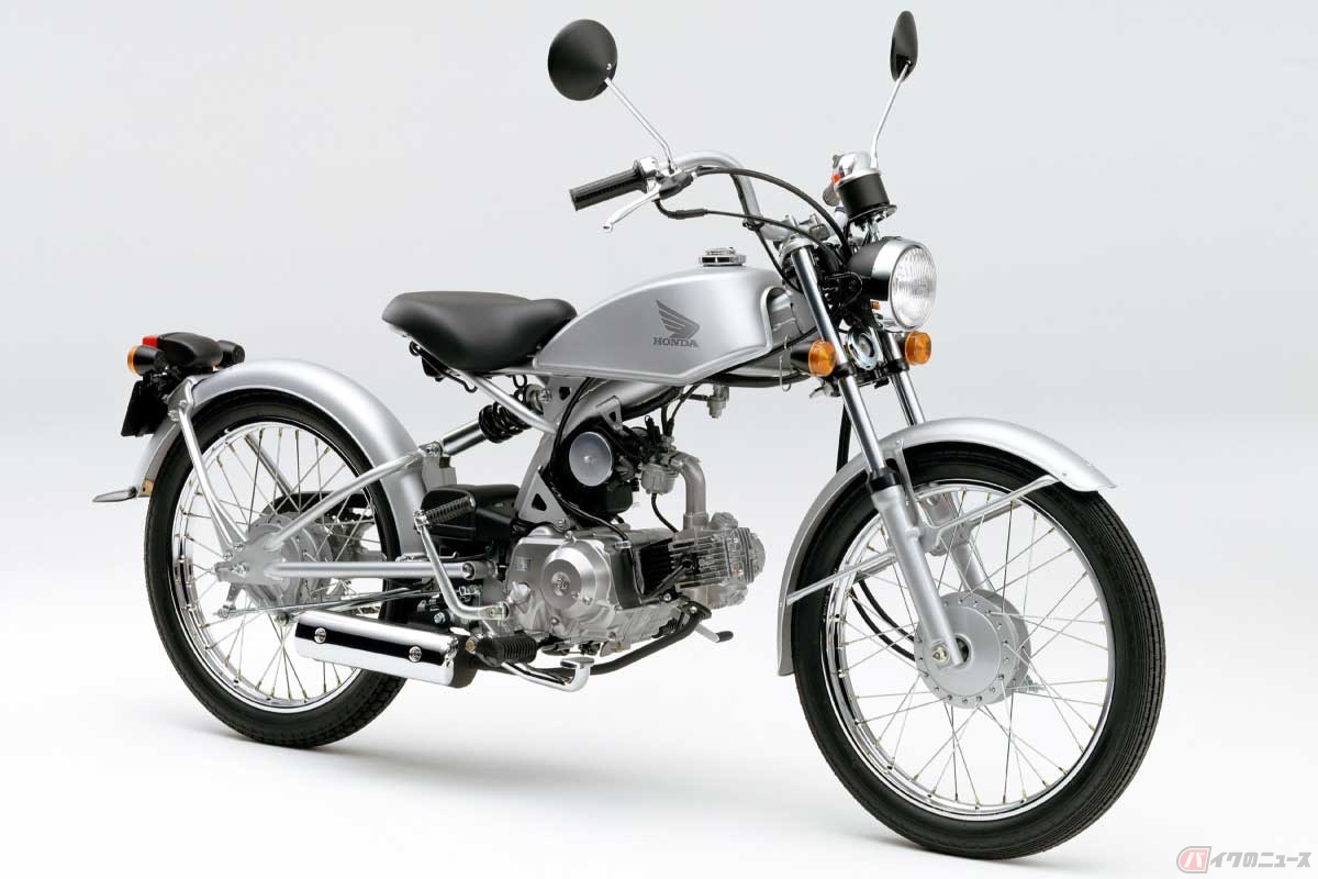 他に類を見ない斬新なデザインに横型エンジンを搭載した「Solo(ソロ)」は2003年発売