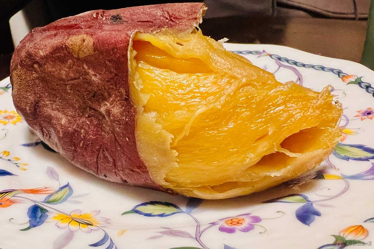 蜜が溢れそうな極甘の焼き芋。皮まで美味しくて大満足