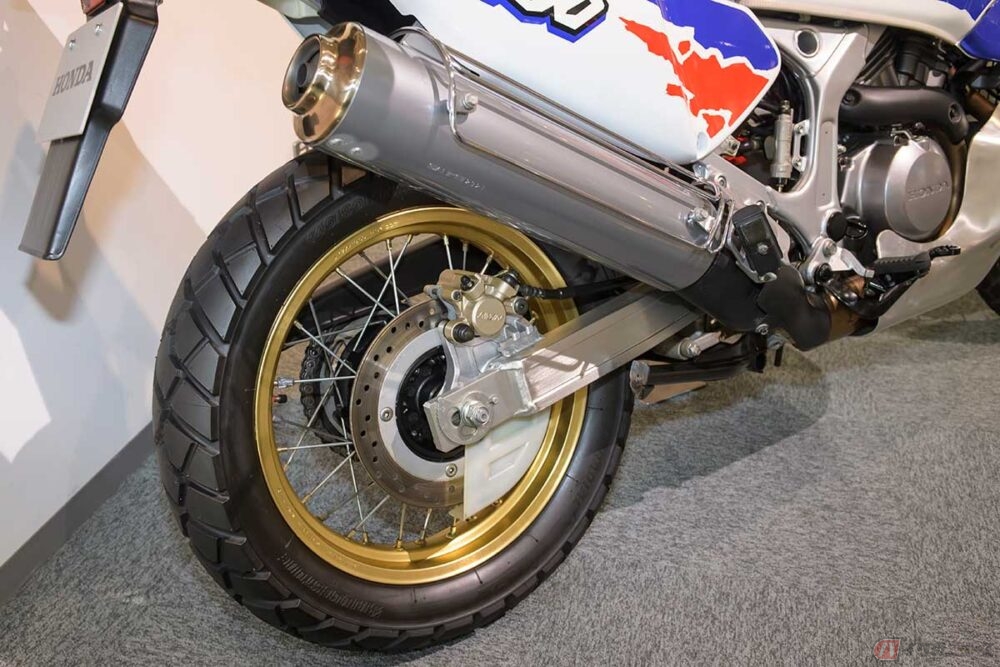 バイク版「冒険王」の完成形 Vツインエンジンを搭載するホンダ