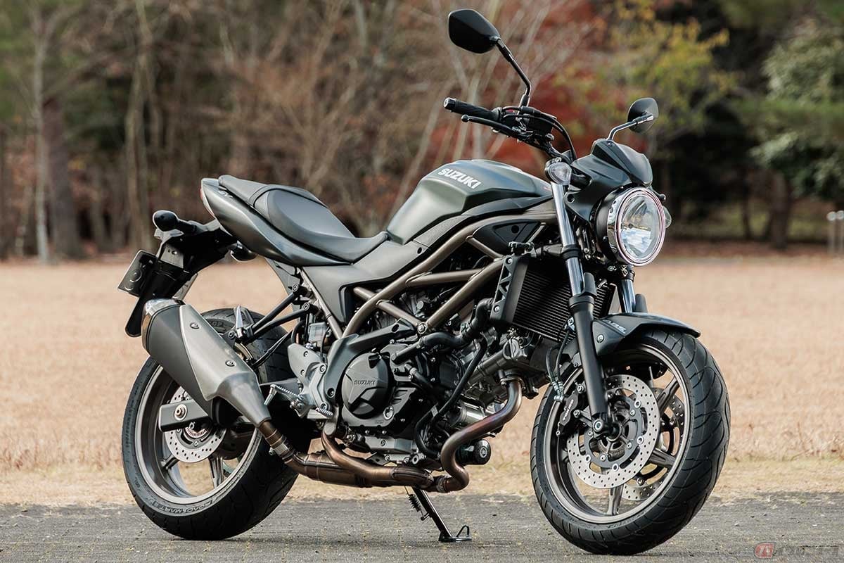 ネイキッドロードスポーツ「SV650」は、1999年に初代、2003年に2代目、2009年以降の「GLADIUS(グラディウス)」を挟んで2016年に3代目が登場